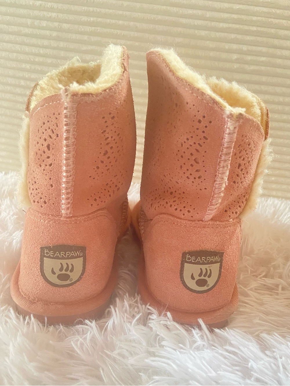 Bearpaw Dusty Pink Suede Booties with Faux Fur Lining, Size 7 Adult